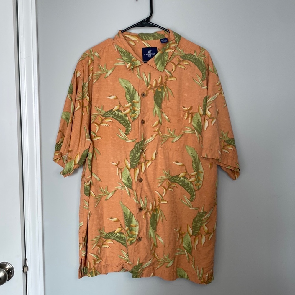 Caribbean Joe 100% Silk Men’s Button Down Tropical Hawaiian Floral Shirt